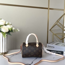 Louis Vuitton Speedy Bags